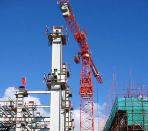 巨臂擎天：塔式起重机核心技术解密与现代工程革命