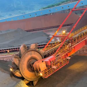 巨臂擎天：斗轮机如何重塑现代工业的物料帝国