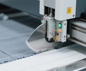 自动裁床：智能制造时代的柔性变革